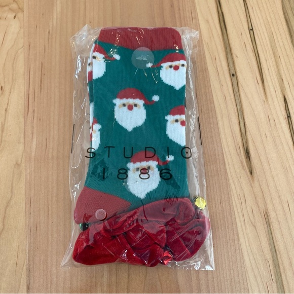 NWT Avon Women’s set 2 Christmas Socks & Festive Scrunchie, Holiday, Christmas - Picture 3 of 5